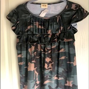 NWT BIBI BOUTIQUE Bibi Camouflage print baby doll style top. Size: Small